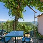 Dom wakacyjny In With Pool & Views Sellano