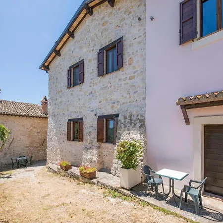 In With Pool & Views Sellano