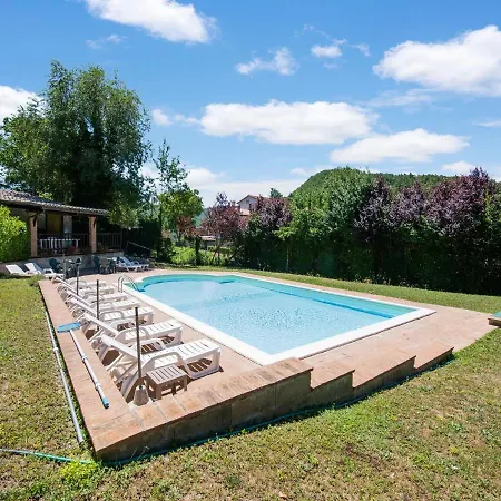In With Pool & Views * Sellano