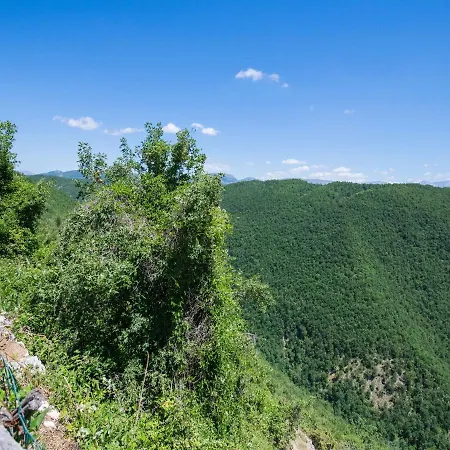 In With Pool & Views *