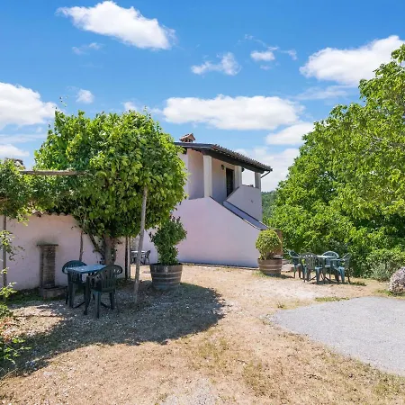 In With Pool & Views Sellano