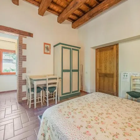 In With Pool & Views Ferienhaus