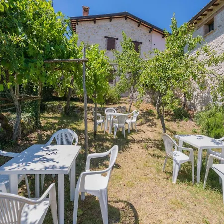 In With Pool & Views * Sellano