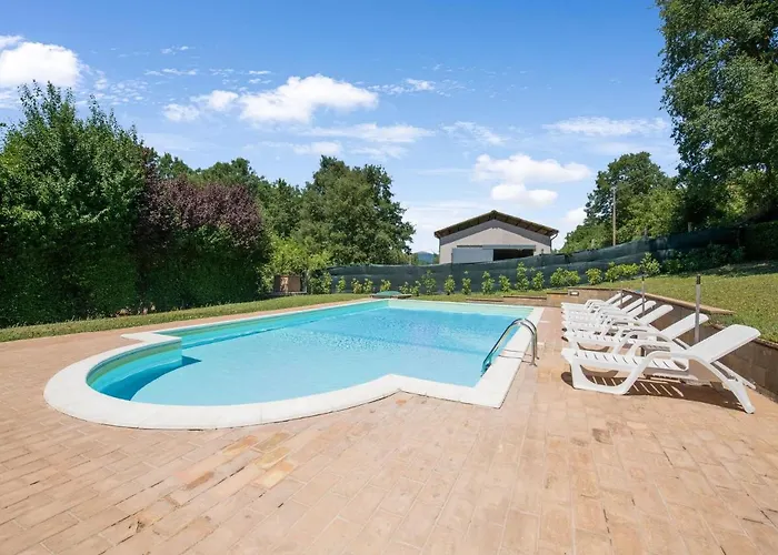 In With Pool & Views