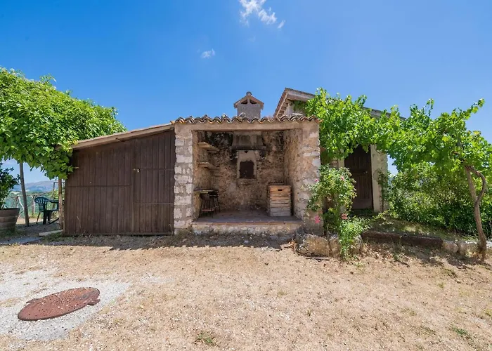 In With Pool & Views Semesterbostad *