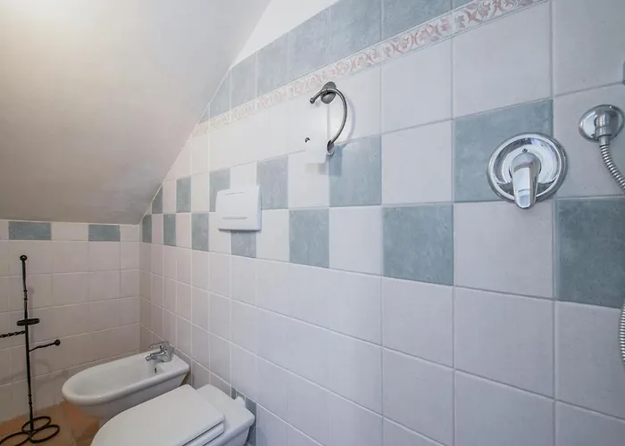 In With Pool & Views * Sellano